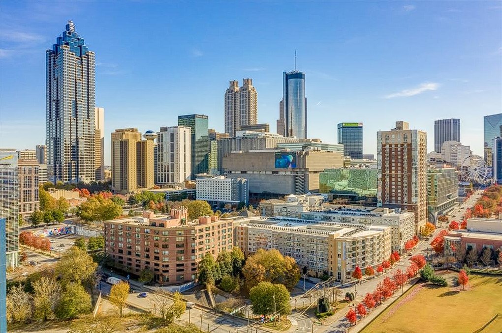 359 Fairburn Road Nw