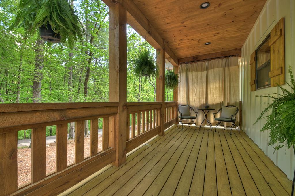 1074 Zenith Trail