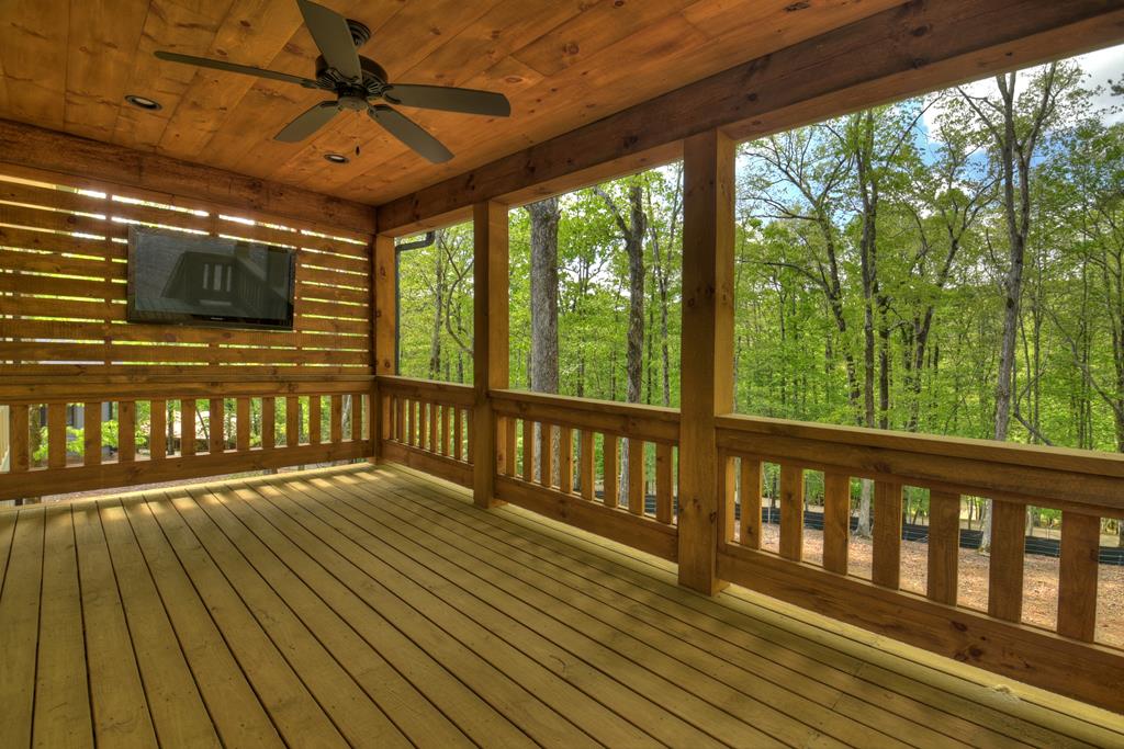 1074 Zenith Trail