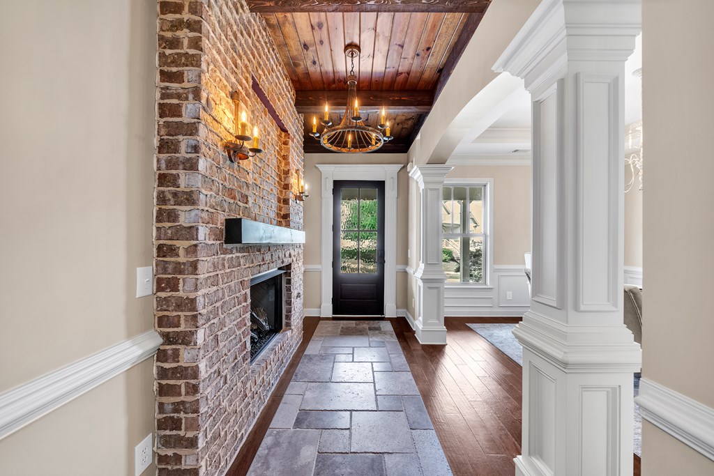 318 Stoney Hollow