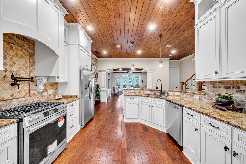 318 Stoney Hollow