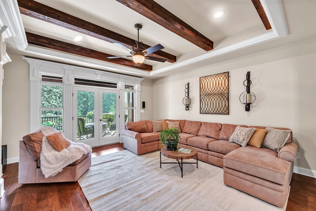 318 Stoney Hollow