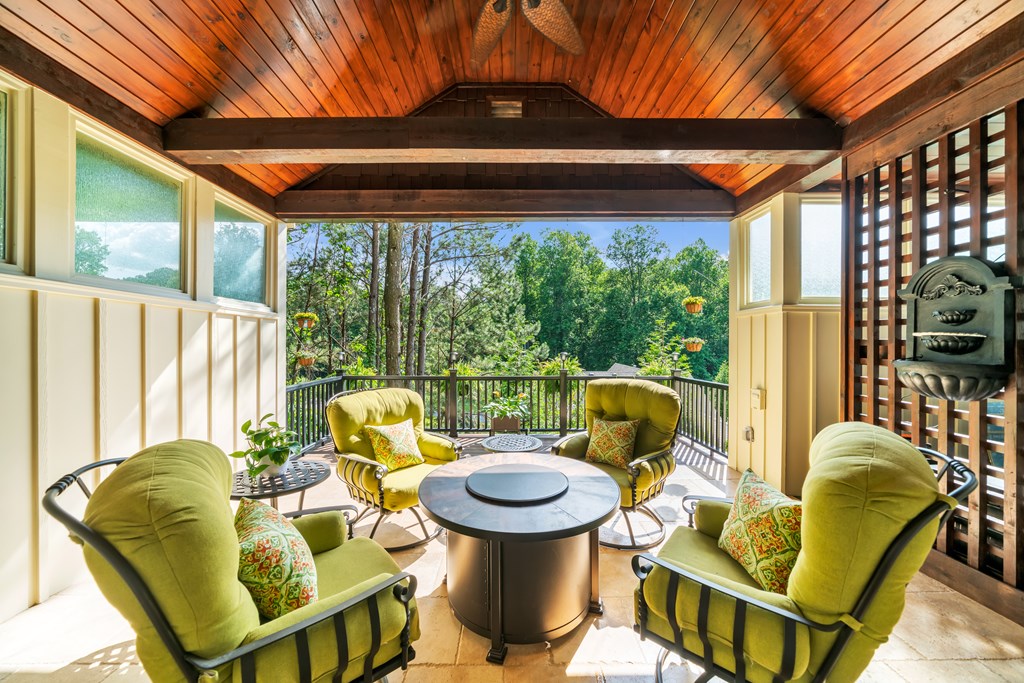 318 Stoney Hollow