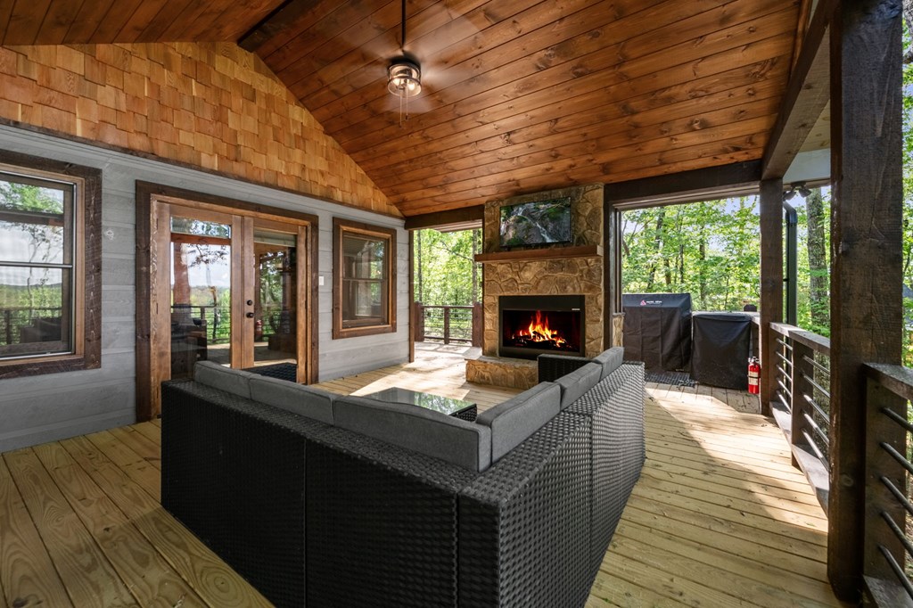 157 Star Creek Court