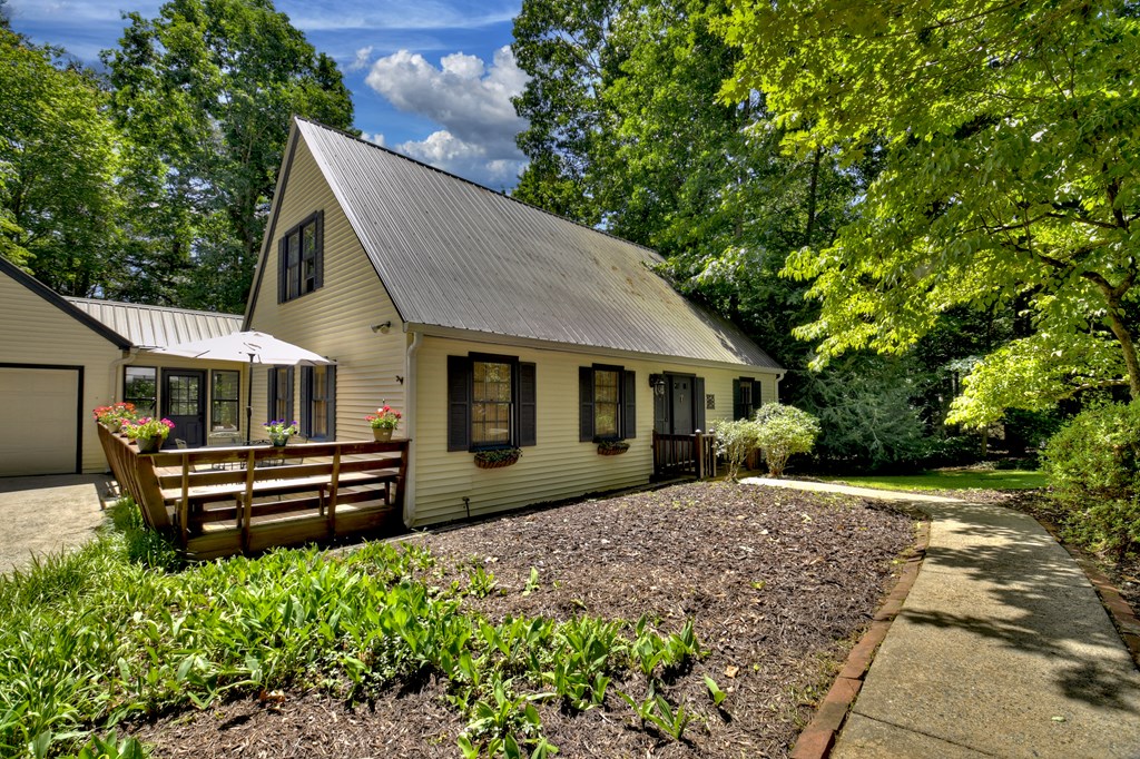 509 Westwoods Dr