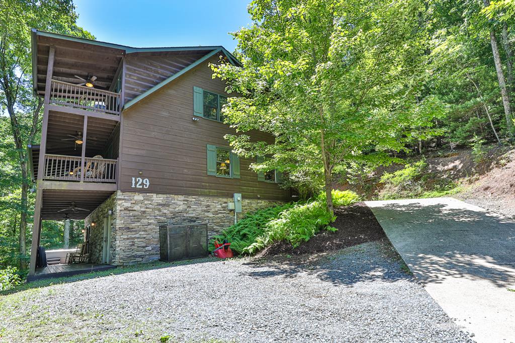 129 W Park Court
