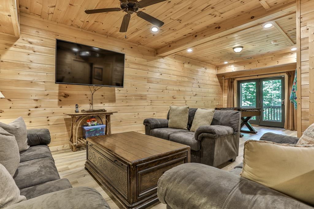 129 W Park Court