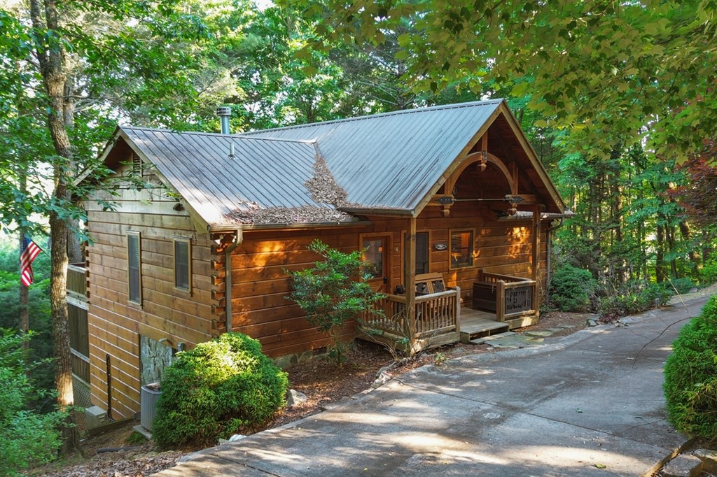 16 Dustin Drive