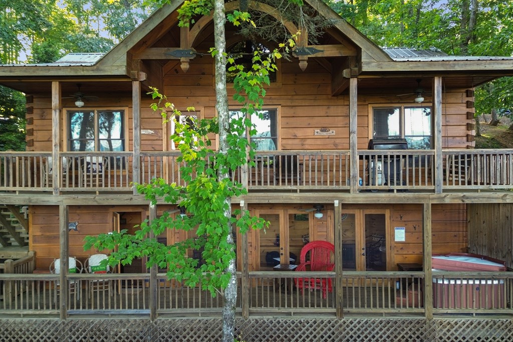 16 Dustin Drive