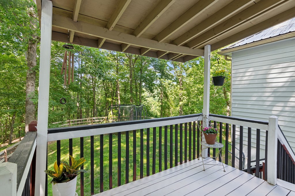 907 Northcut Road