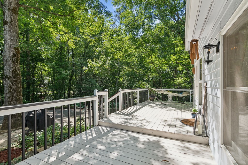907 Northcut Road