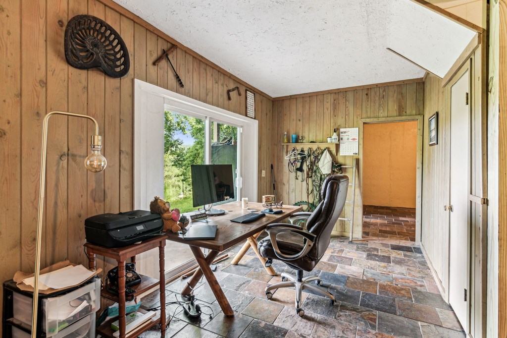 907 Northcut Road