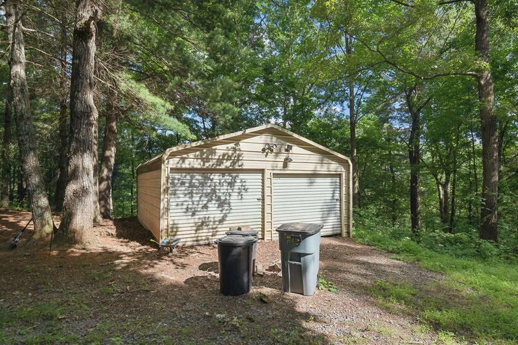 907 Northcut Road