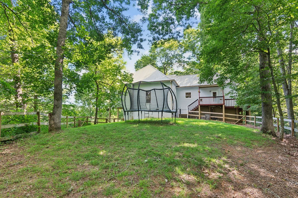 907 Northcut Road
