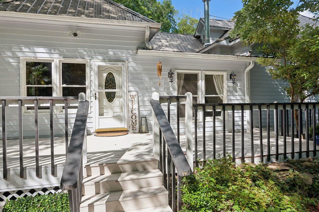 907 Northcut Road