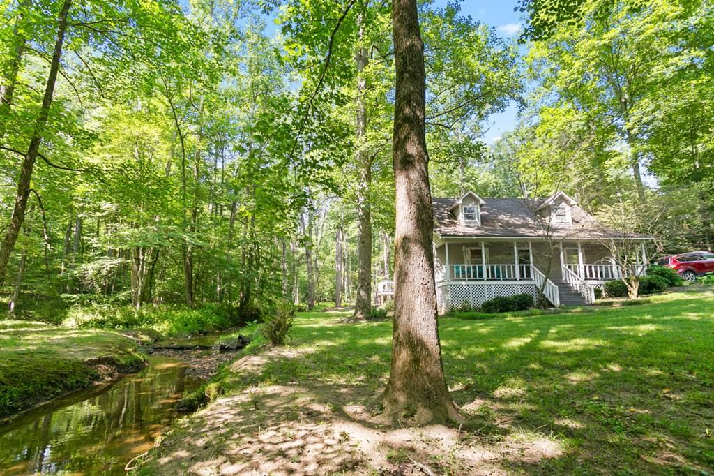 15 Padget Ln