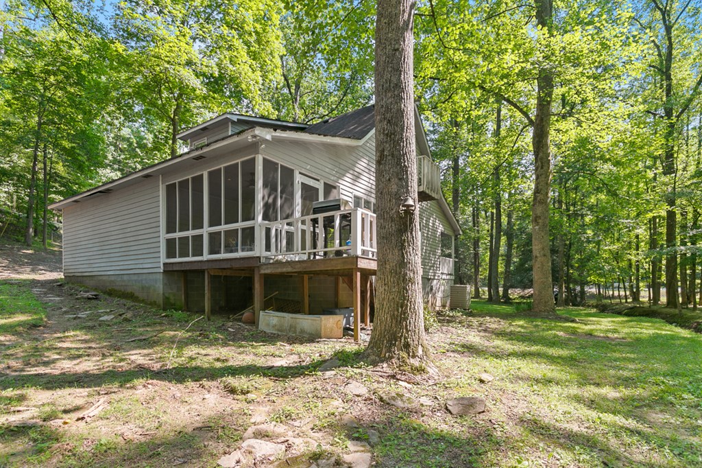 15 Padget Ln
