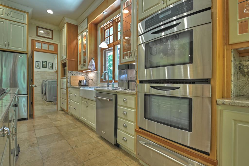 100 Waterview Drive