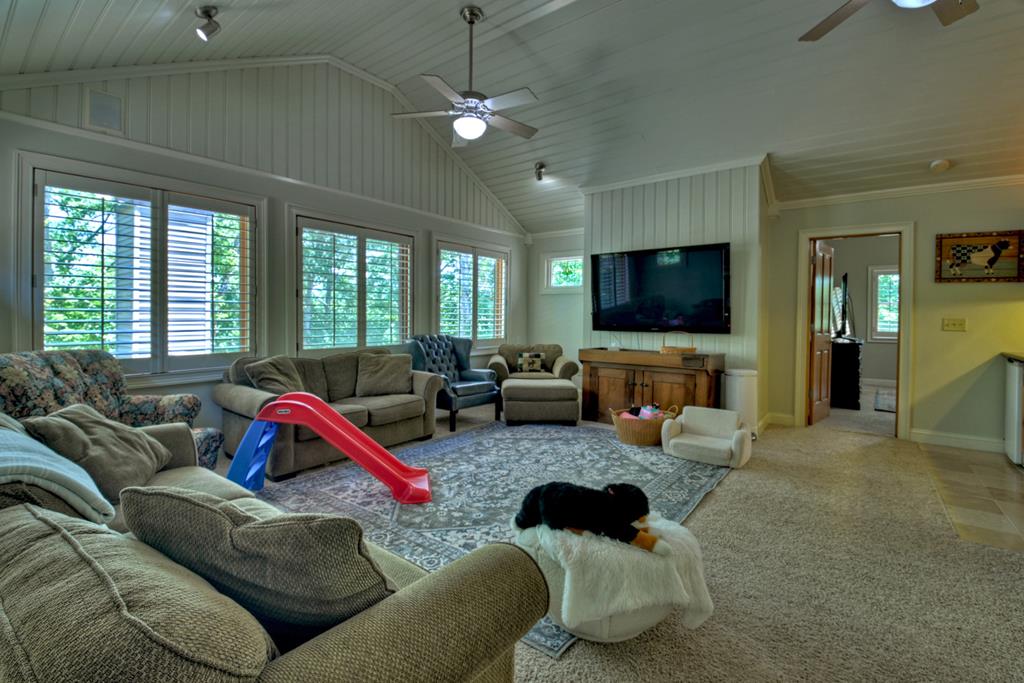100 Waterview Drive