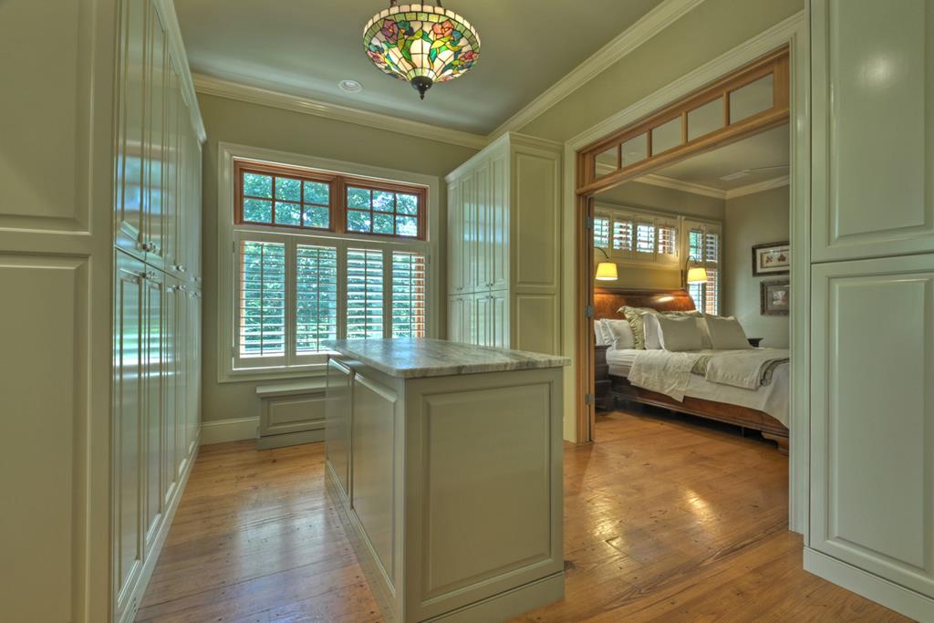 100 Waterview Drive