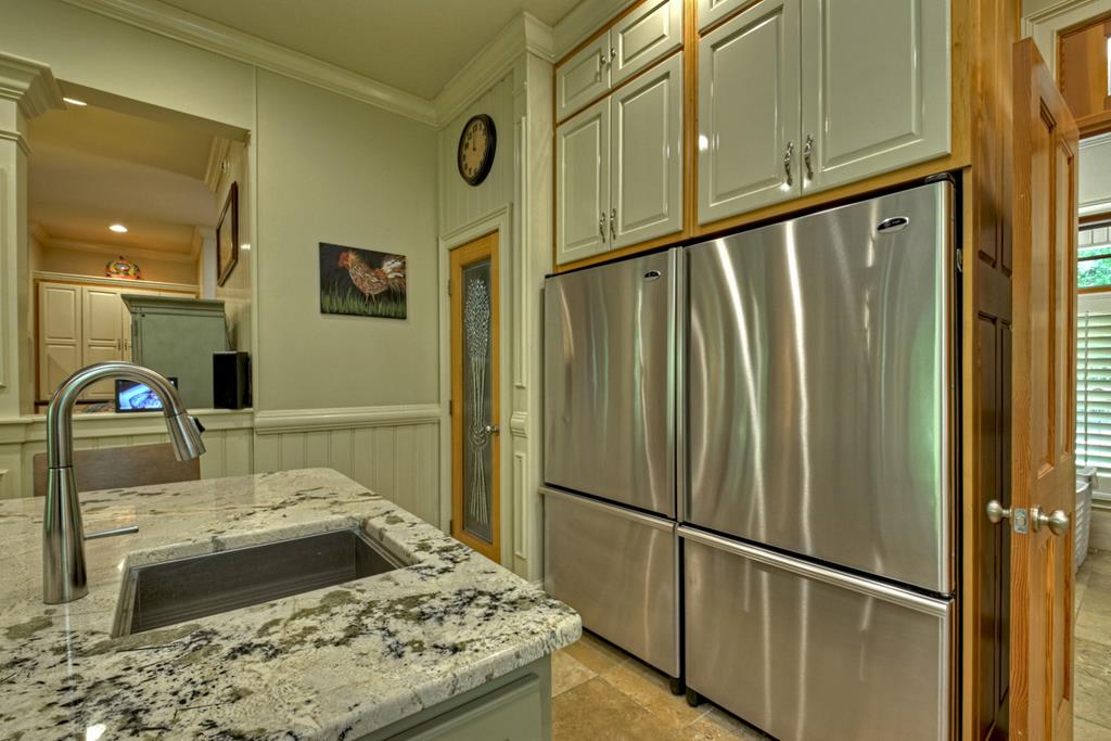 100 Waterview Drive