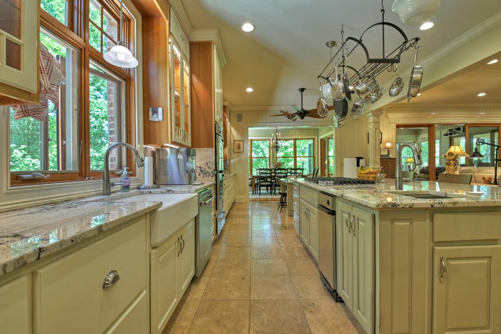 100 Waterview Drive