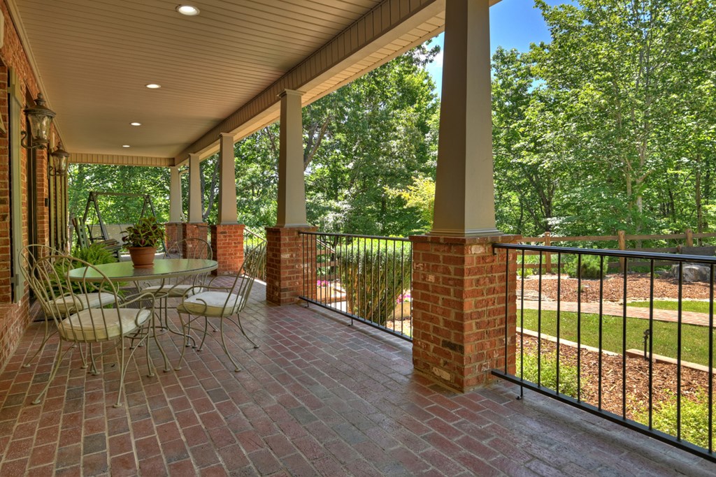 100 Waterview Drive