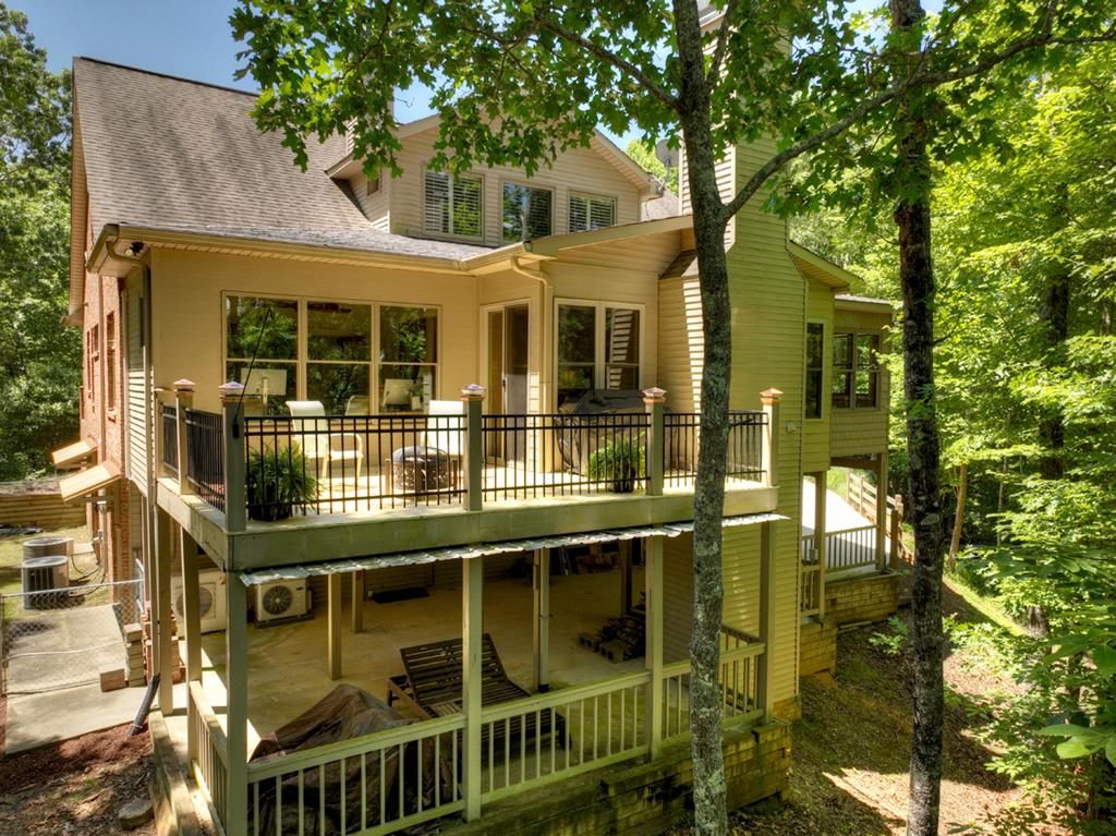 100 Waterview Drive