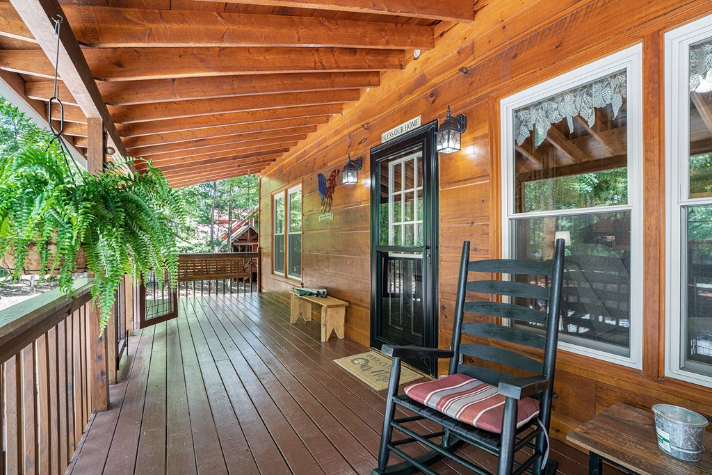 612 Medina Ct