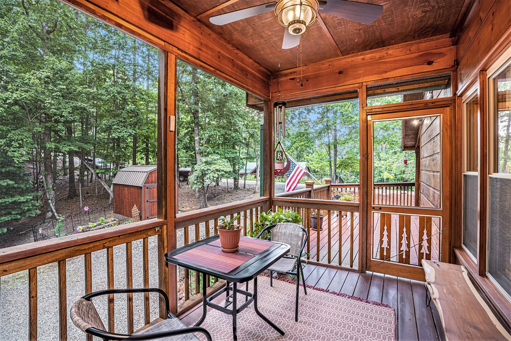 612 Medina Ct