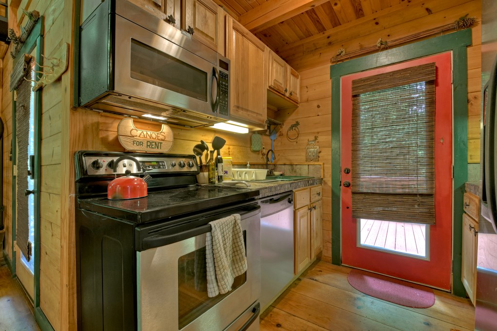 119 Farmstead Rd