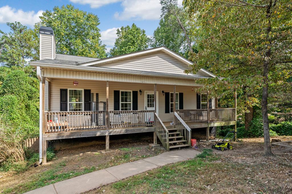 724 Black Knob Church Rd