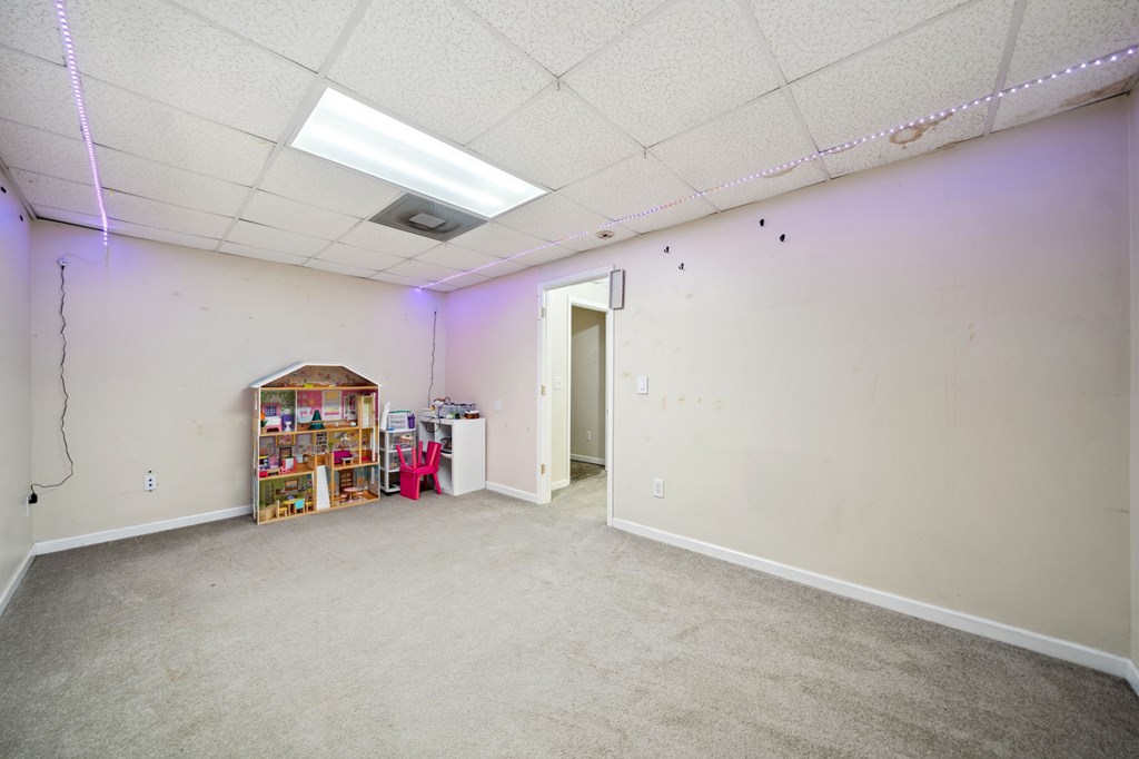 724 Black Knob Church Rd