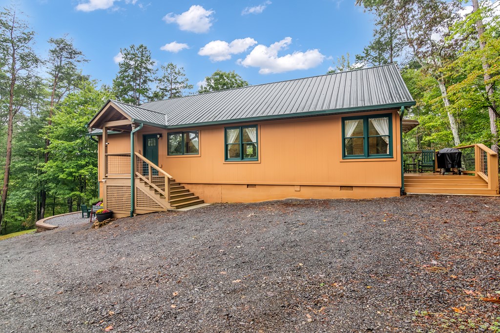 241 Mary Way