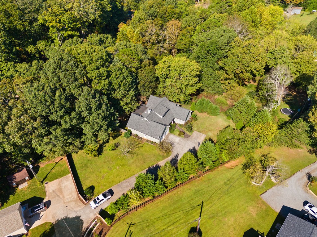 52 Lafayette Drive