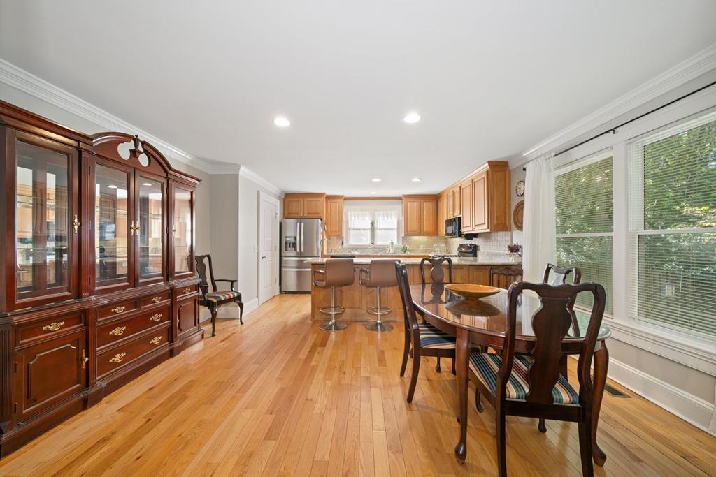 52 Lafayette Drive