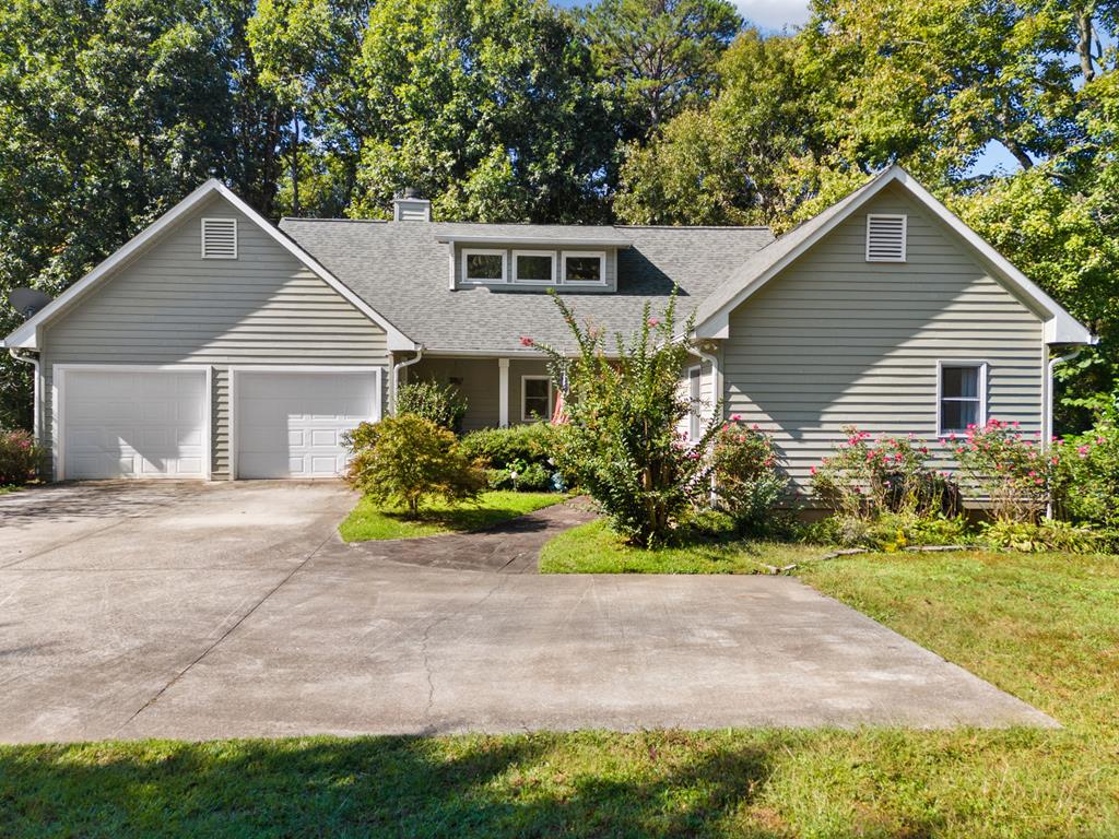 52 Lafayette Drive