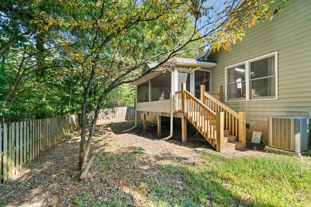 52 Lafayette Drive
