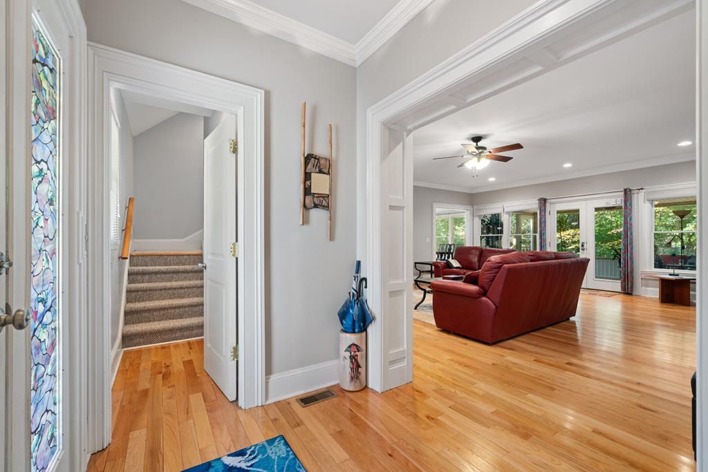 52 Lafayette Drive