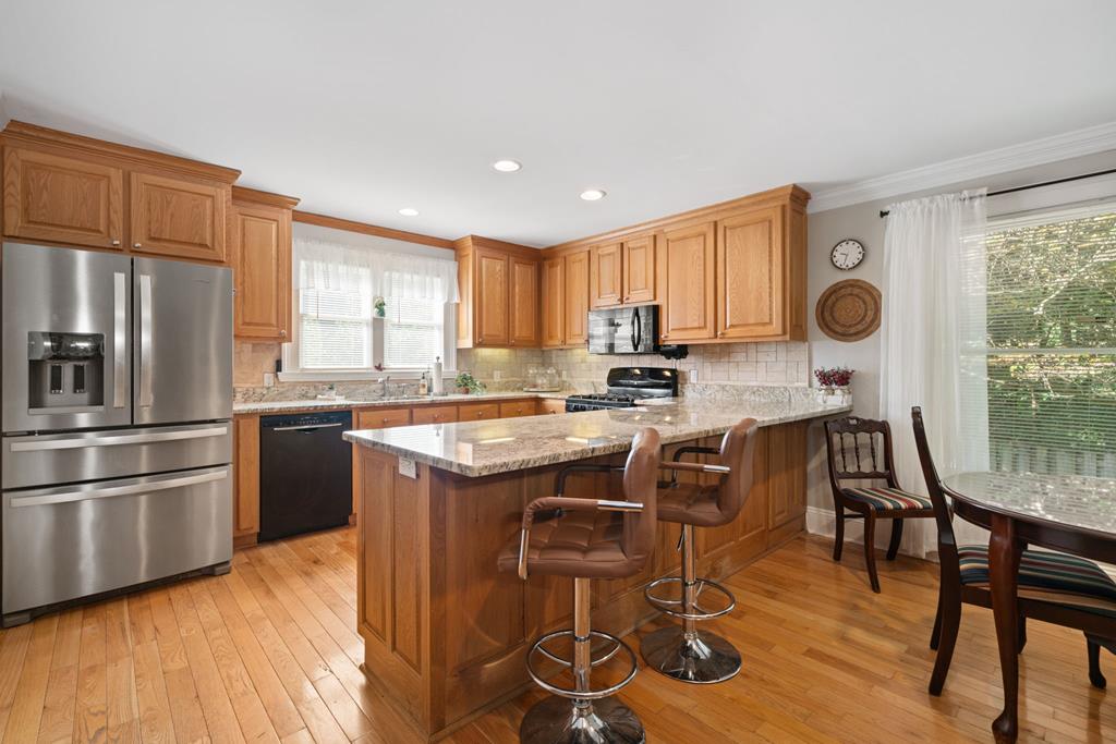 52 Lafayette Drive