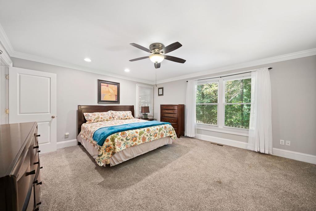 52 Lafayette Drive