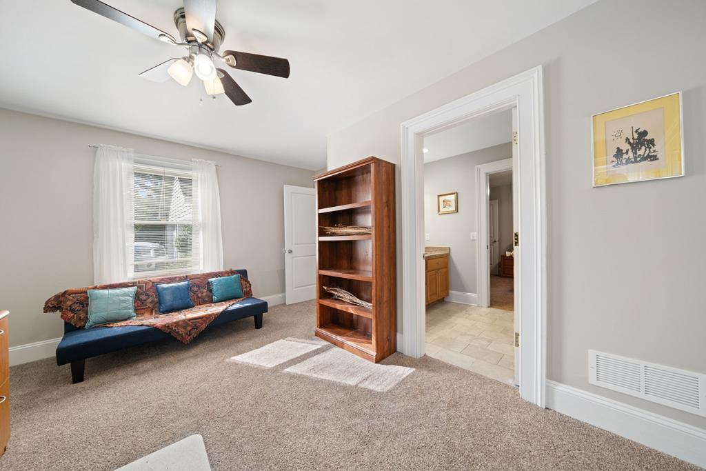 52 Lafayette Drive