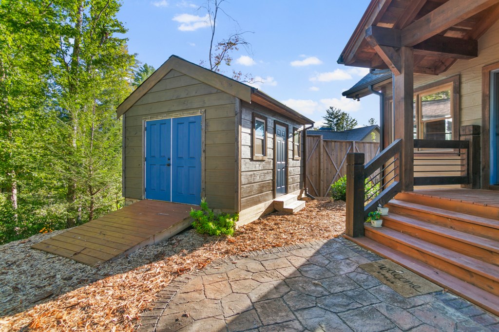 1161 Settlers Ridge Road