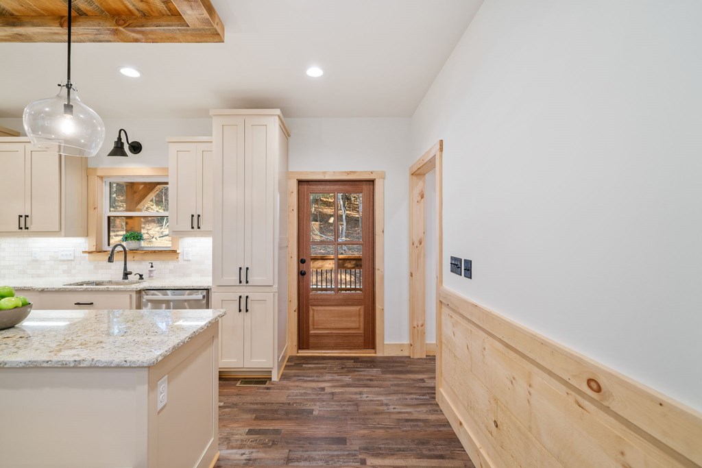 920 Beaver Lake Drive