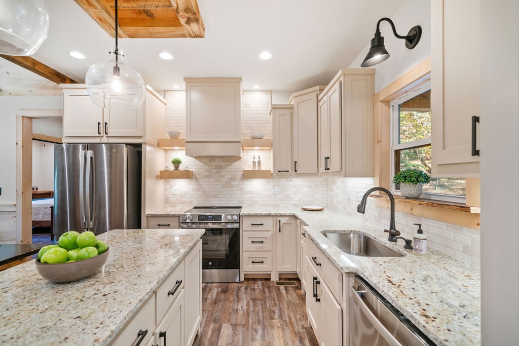 920 Beaver Lake Drive