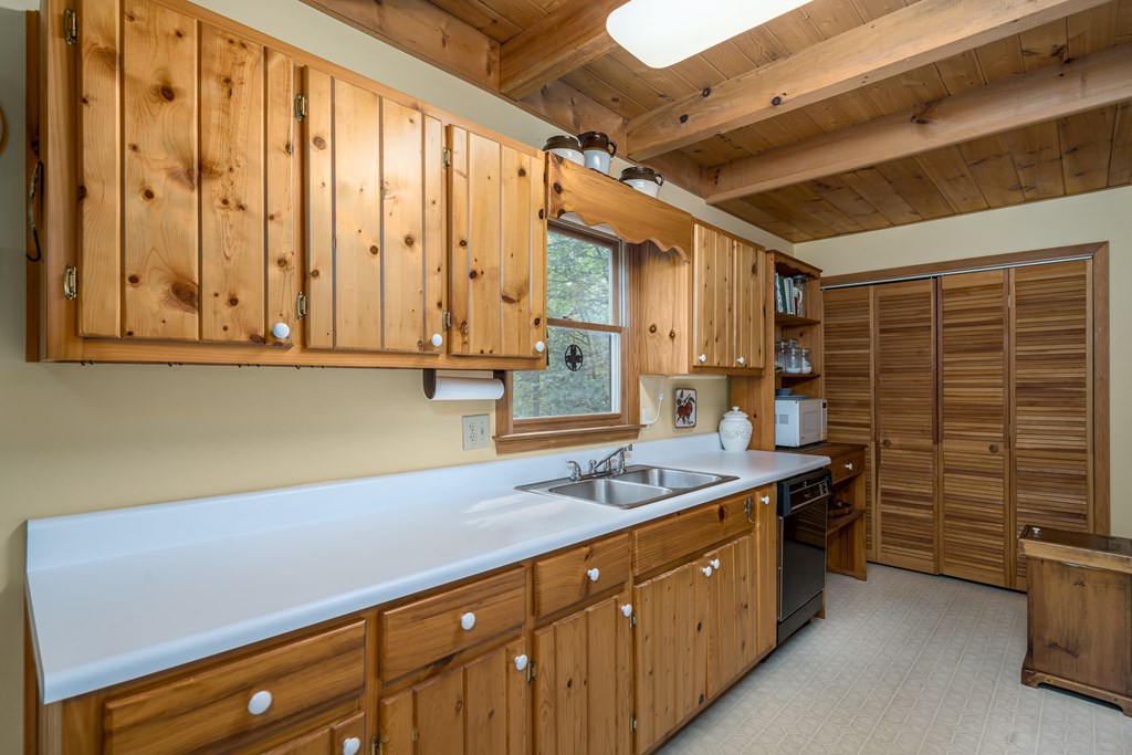 160 Hickory Trace