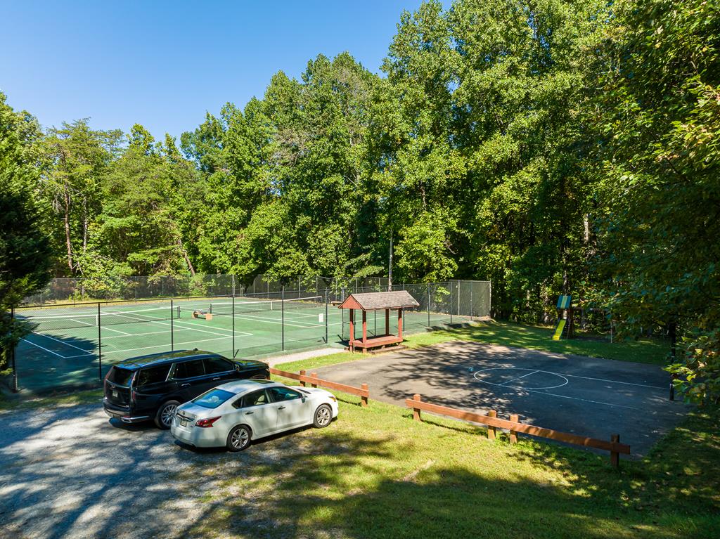 160 Hickory Trace
