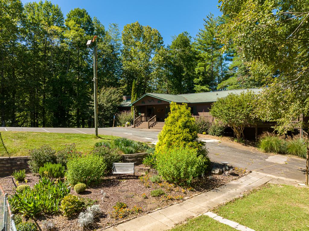 160 Hickory Trace