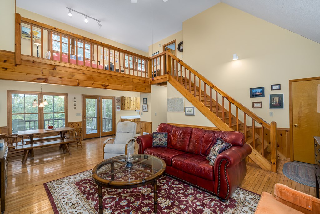 160 Hickory Trace