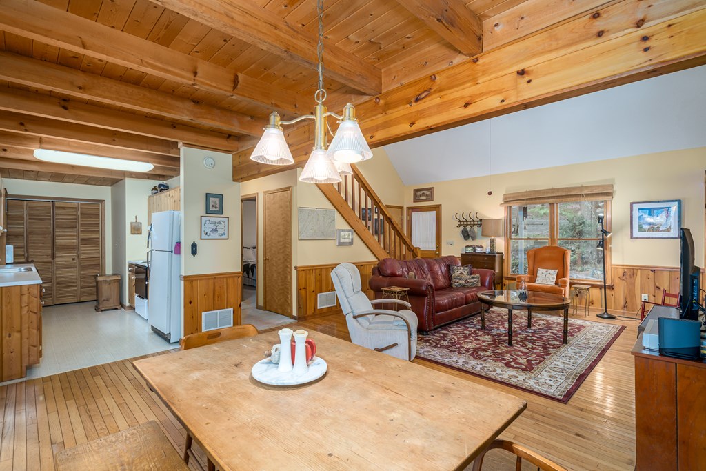 160 Hickory Trace